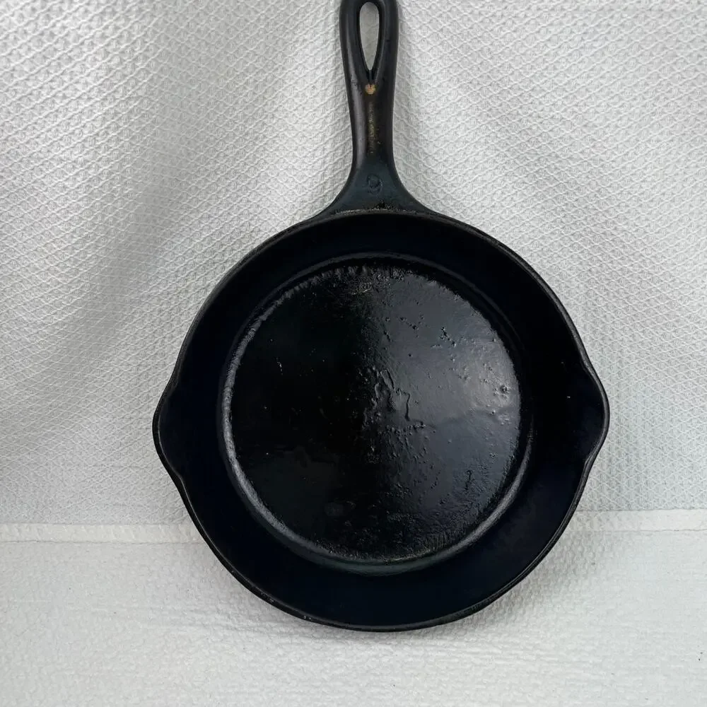 Vintage Wagner Ware Sidney-O No 6 Cast Iron Skillet 1056 USA 1935-1959